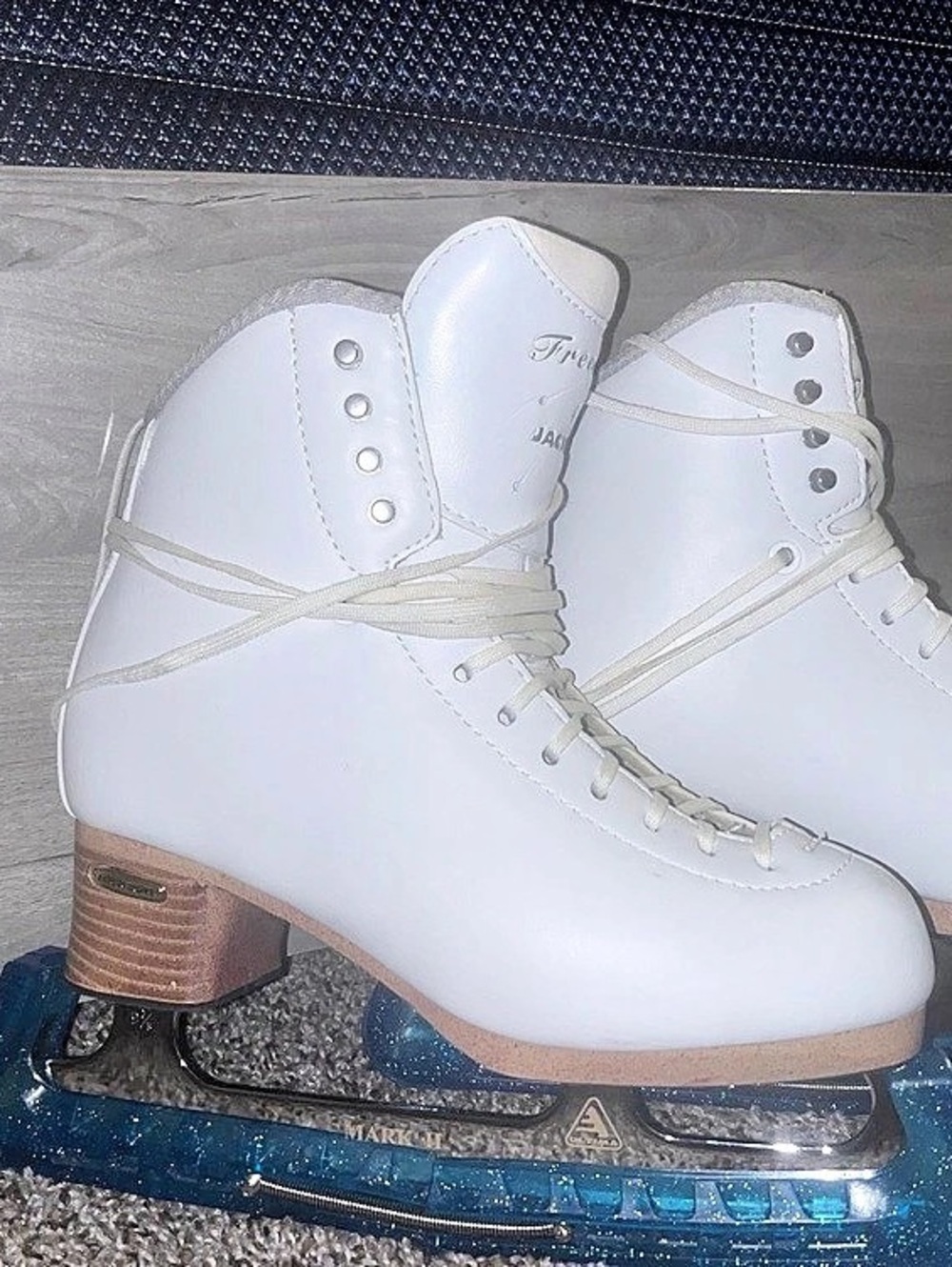 Jackson Freestyle skates